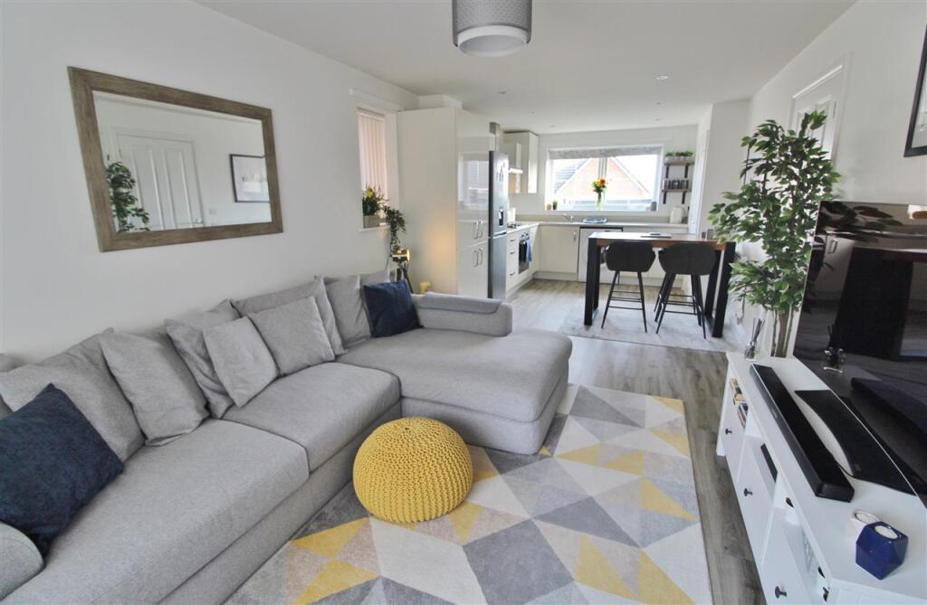 OPEN PLAN LIVING
