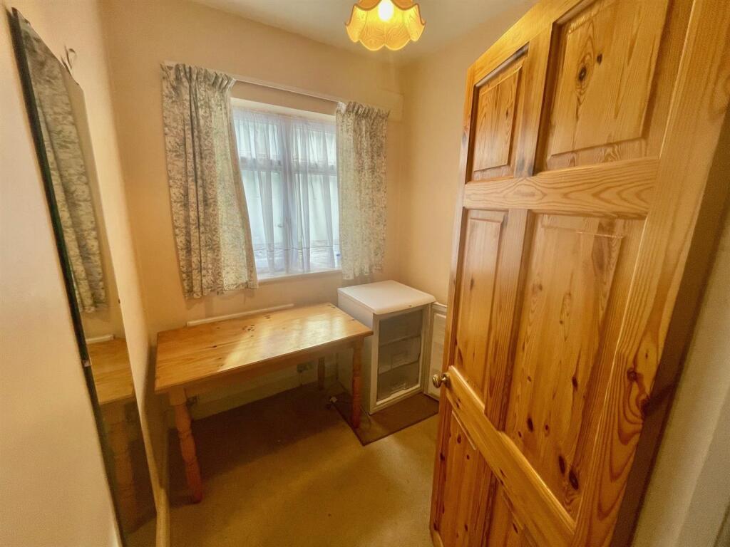 60 Westland Drive Bed 3 or Study.jpg