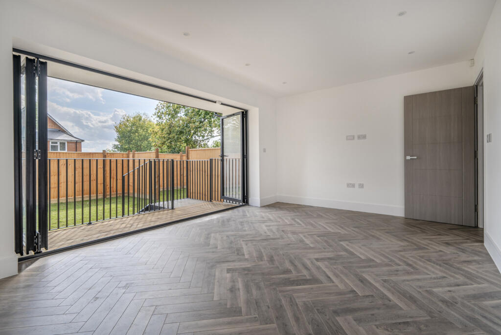 1348533-16-68baeb...