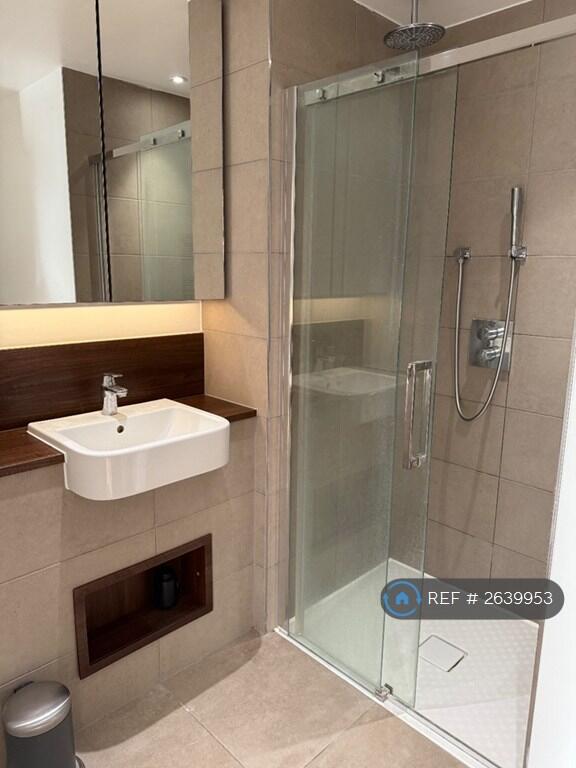 En-Suite Bathroom