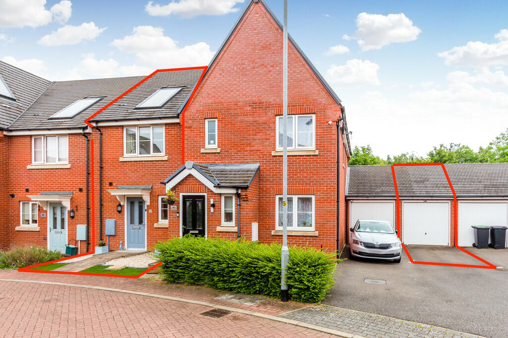 Front showing gar...