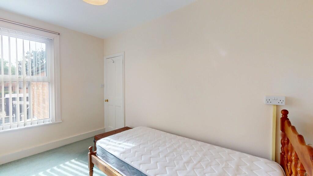 Bedroom 2 - Angle...