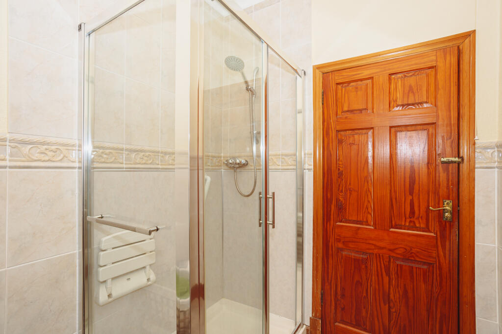 Family Shower Room