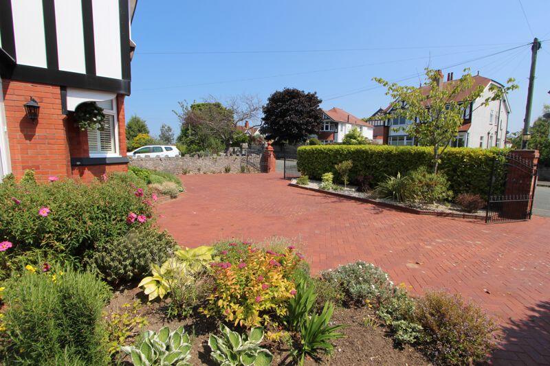 Photo 44