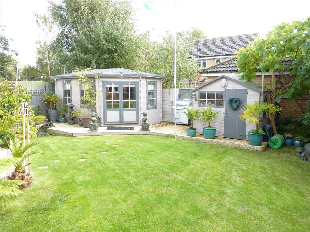 GARDEN ROOM/CABIN