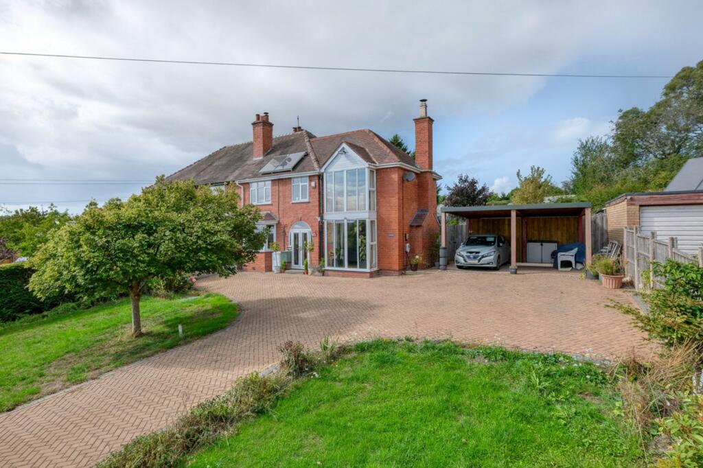 Victoria Road, Dodford, B61