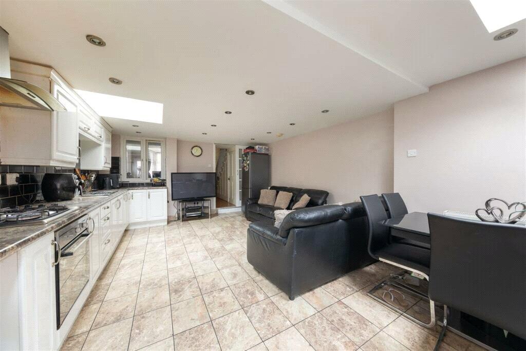 Colegrave Road, London, E15