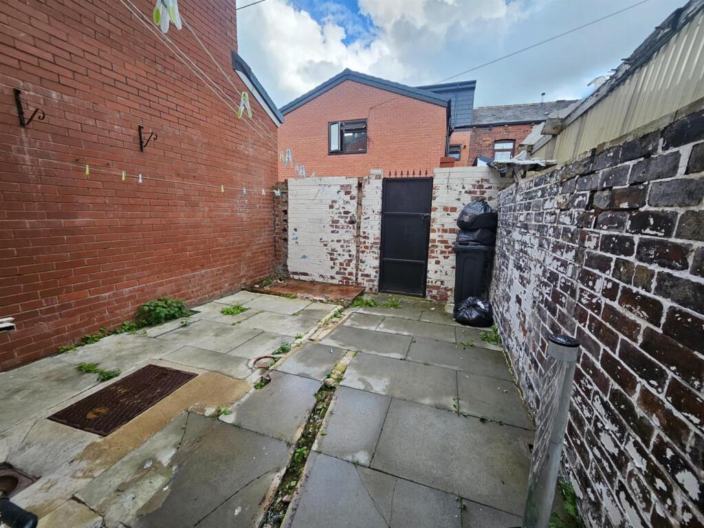 WhatsApp Image 2025-09-08 at 15.07.39 (2).jpeg