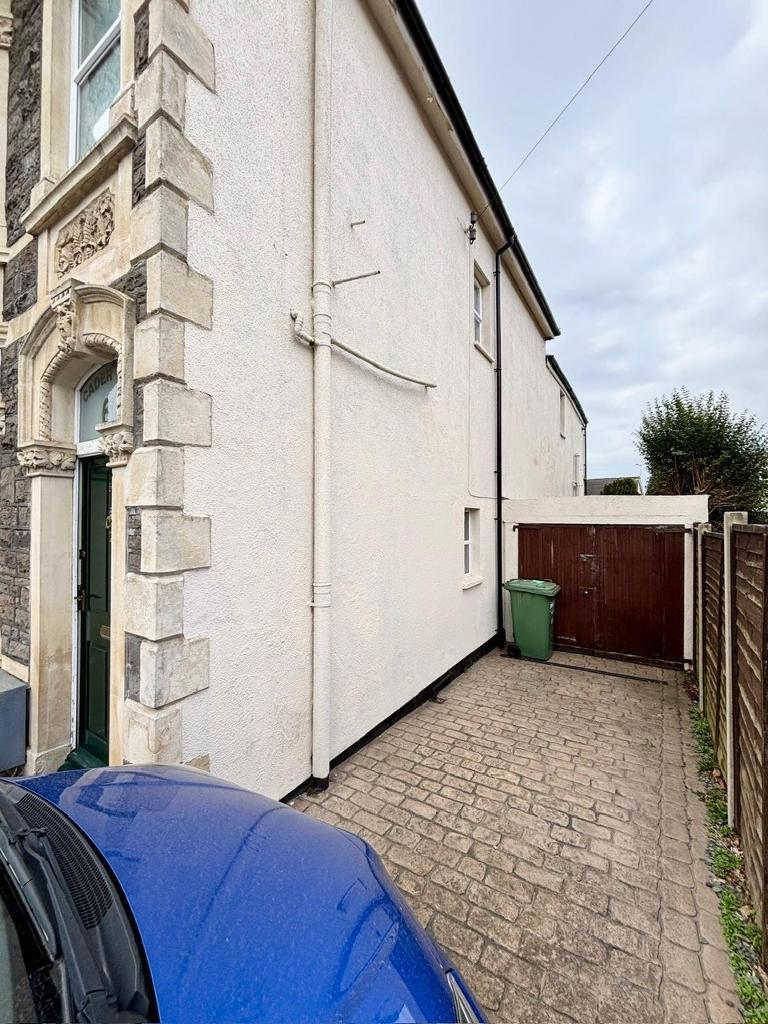 Driveway &amp; Garage