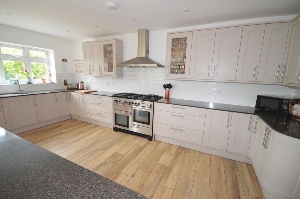 Fitted Kitchen