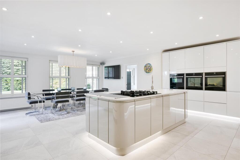 WHISTLER HOUSE (1).jpg