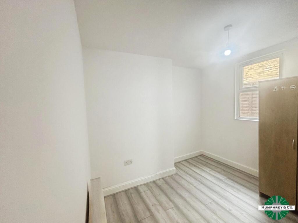 pbox-bedroom-333520.jpg