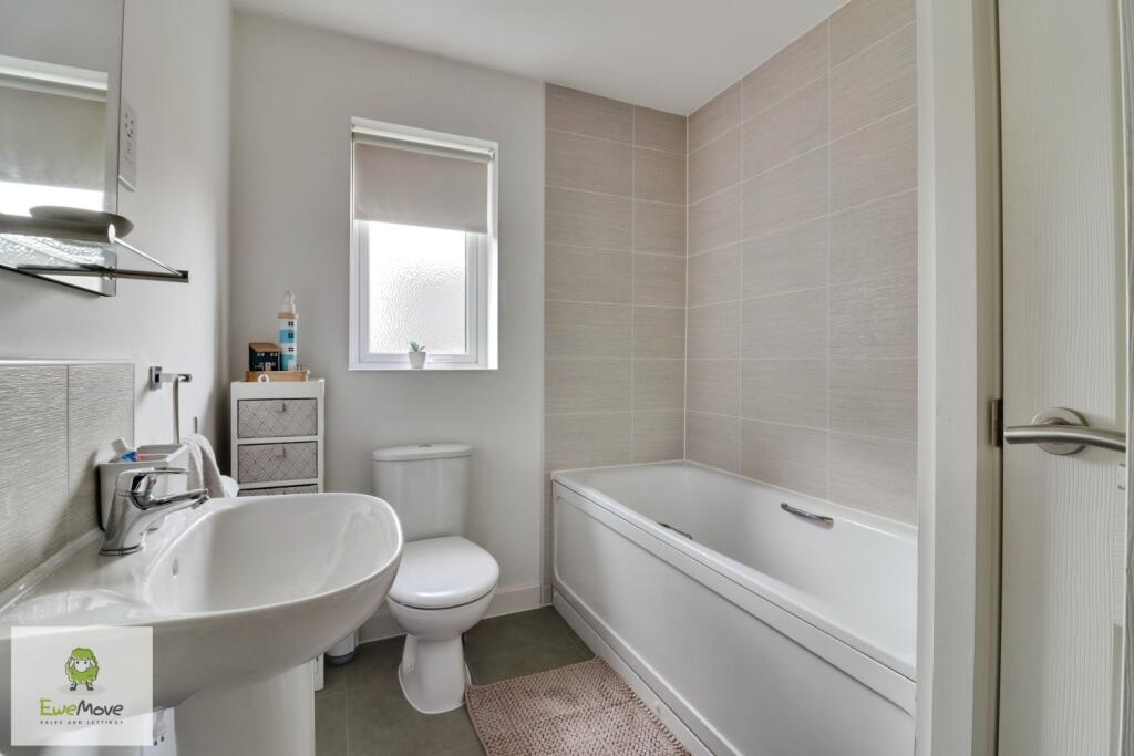 Bathroom - EweMove Cannock