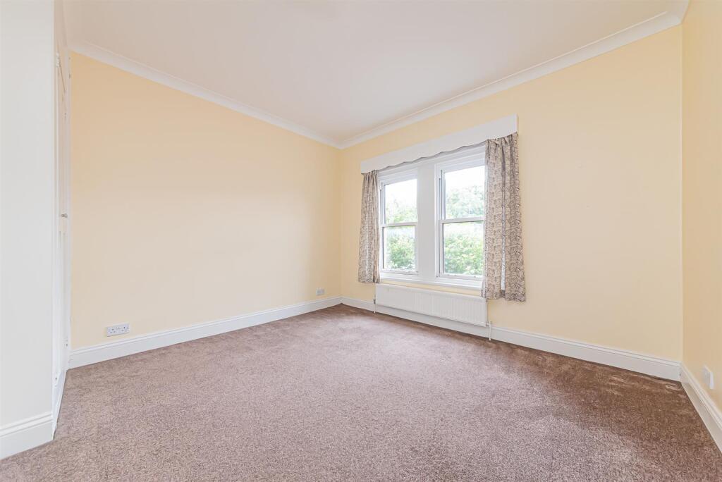 21 Sandhurst Road (16).jpg