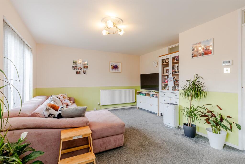 Grasmere Close Westbury on Trym Living Room 2.jpg