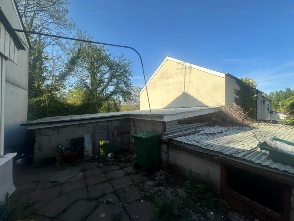 73F0D4DF-B2B0-4931-BDBB-5E6D9CB2BF49