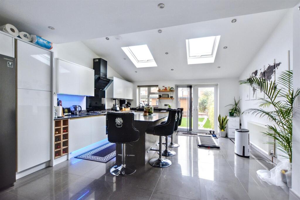 Kitchen Diner_3.jpeg