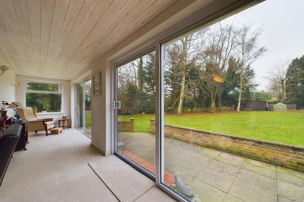 CAM01689G0-PR0440...