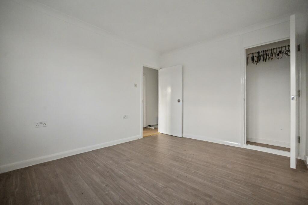 86 Long Catlis Road, Gillingham, Kent, ME8 9TA