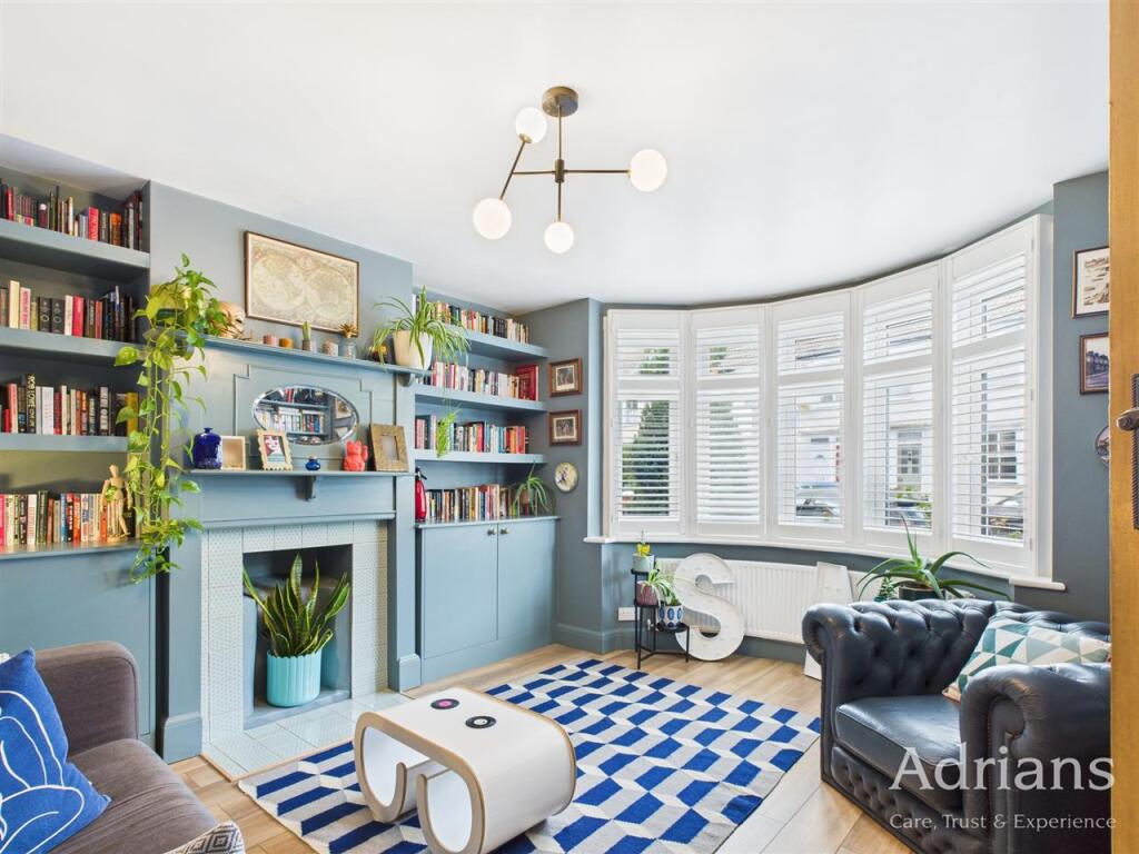 SITTING ROOM