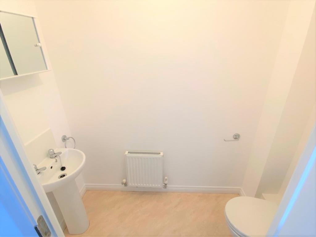 27 Oxley Vale Downstairs WC