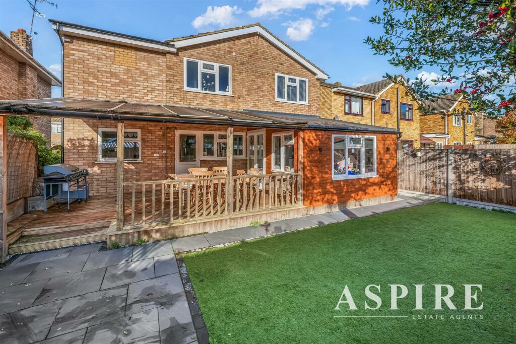 Aspire Estate Agents ss817.jpg