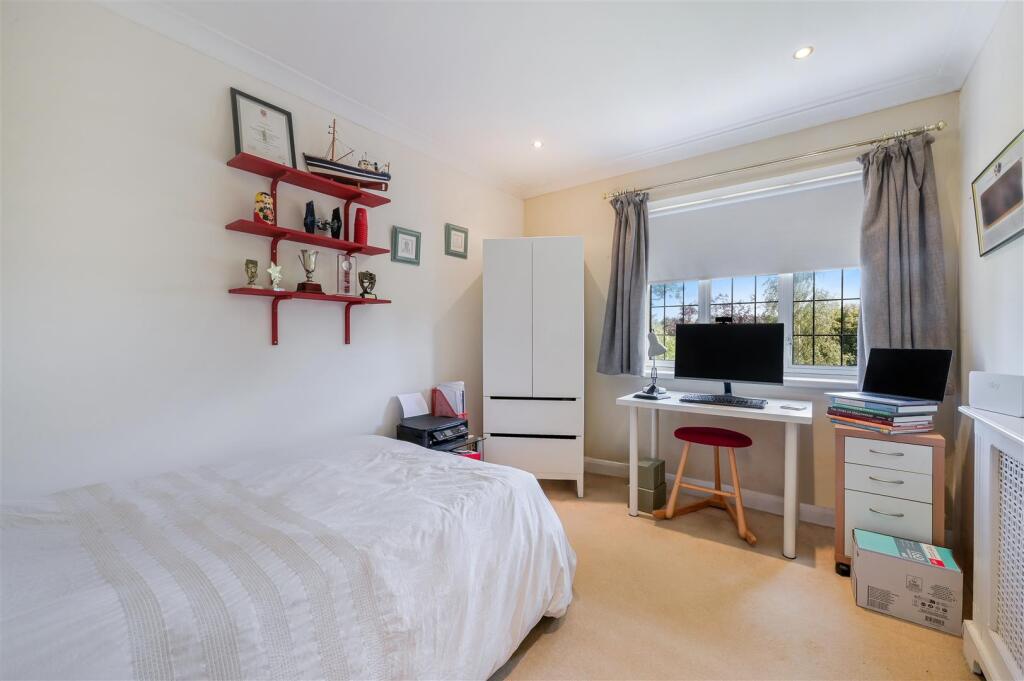 WILMERHATCH LANE (12).jpg