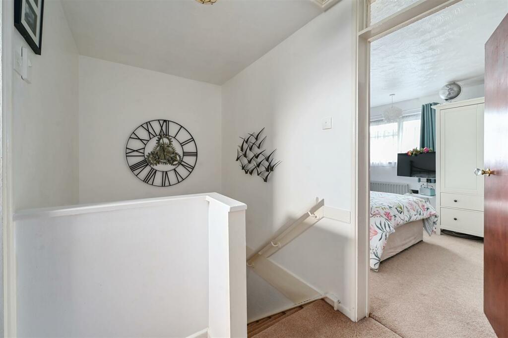 147, Graham Ave, BN41 (18).jpg