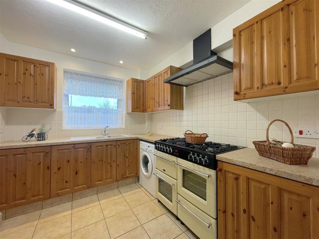 Kitchen (1).jpeg