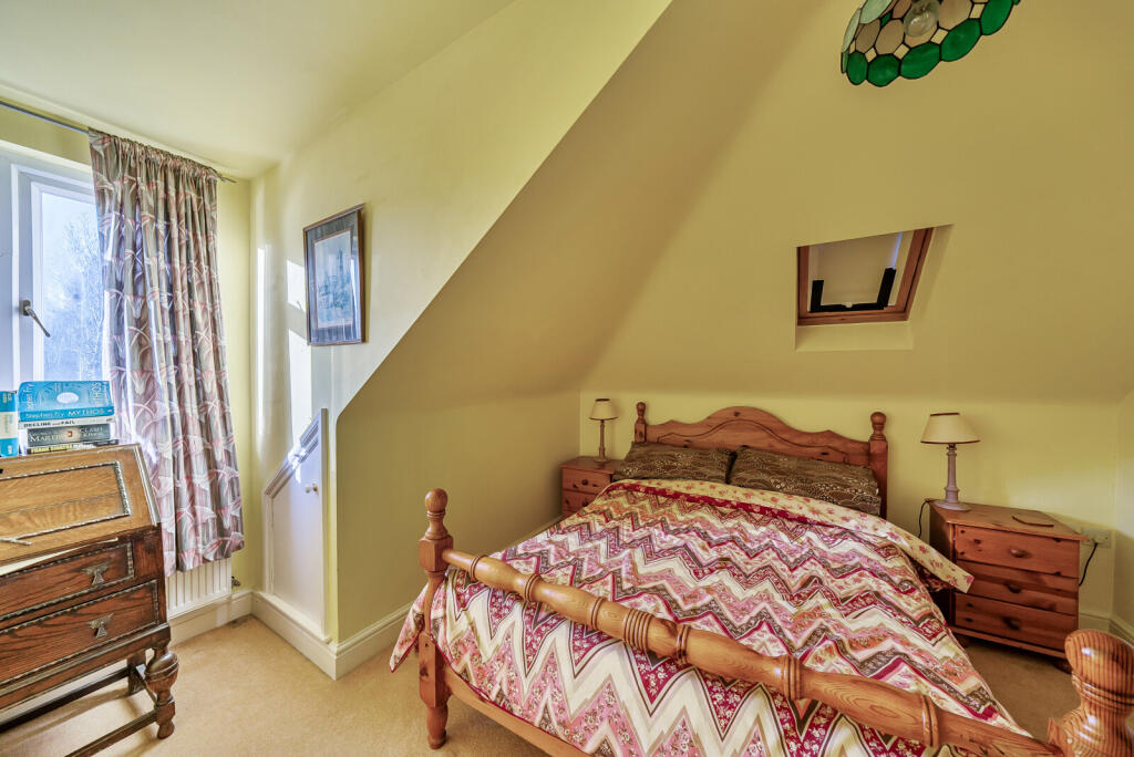 1396153-5-695d39a...