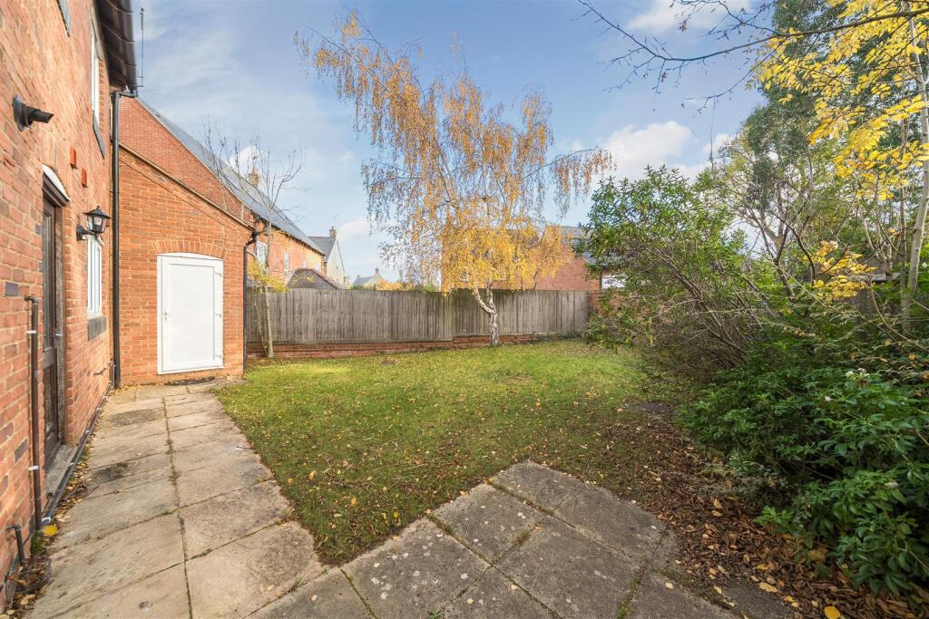 6 The Old Woodyard, Silverstone (5).jpg