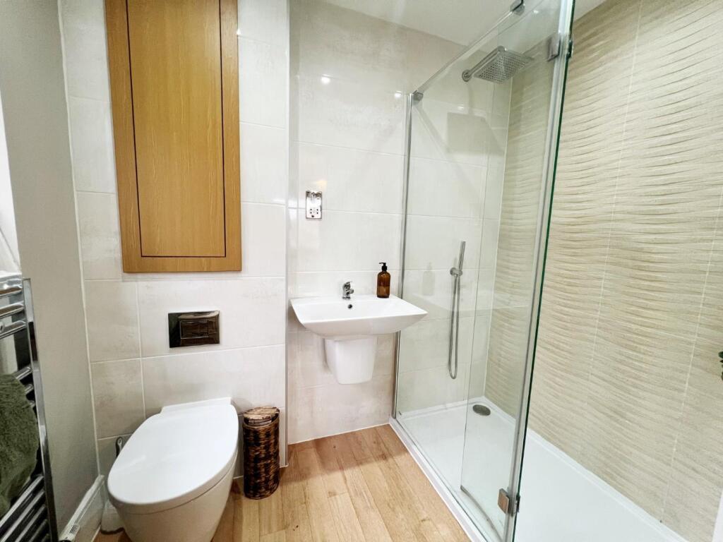 Ensuite