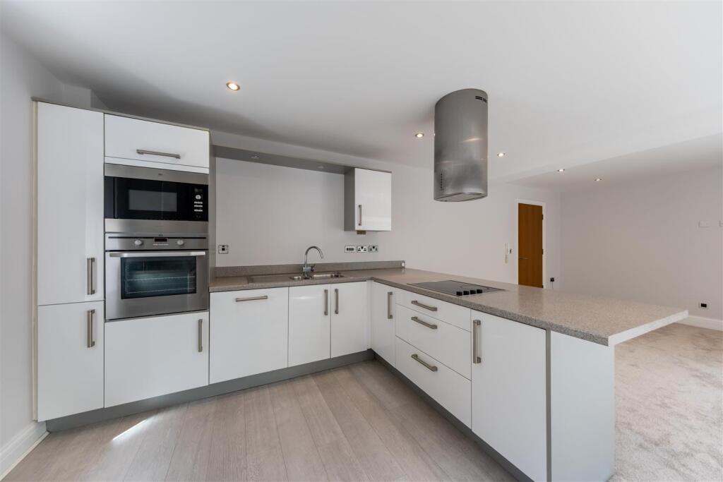 8 Petherton House-007.jpg