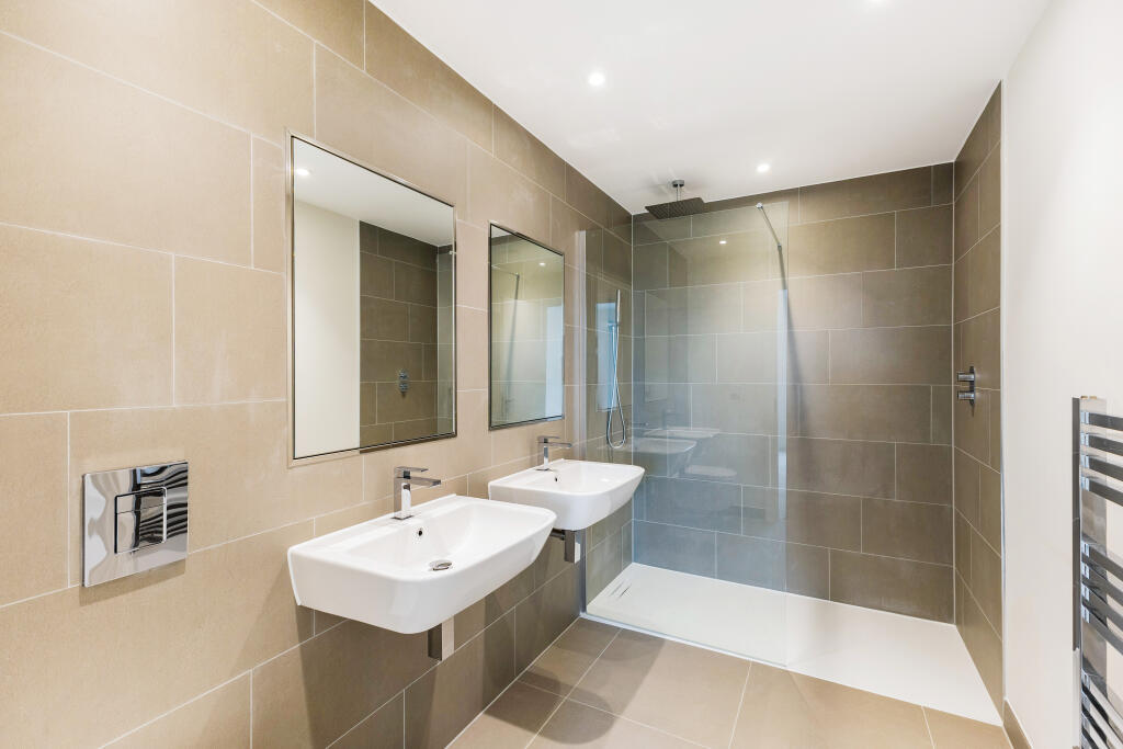 99053_Flat 5 Wrest House 27 Inglis Way  (19).jpg