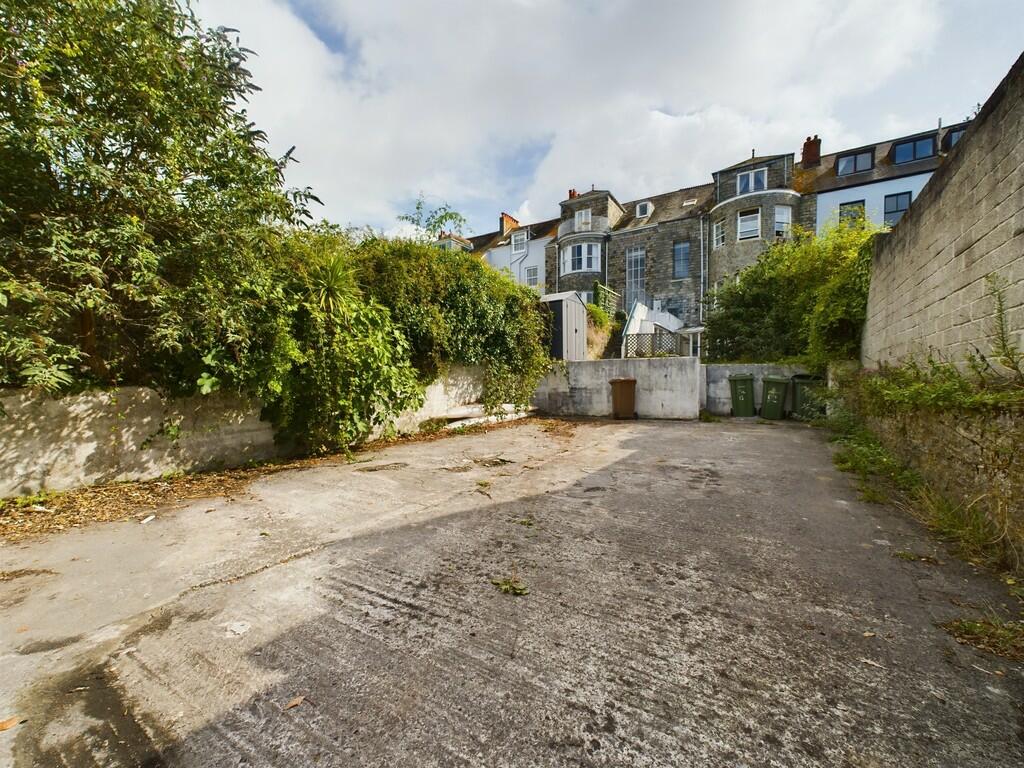 CAM02089G0-PR0310...