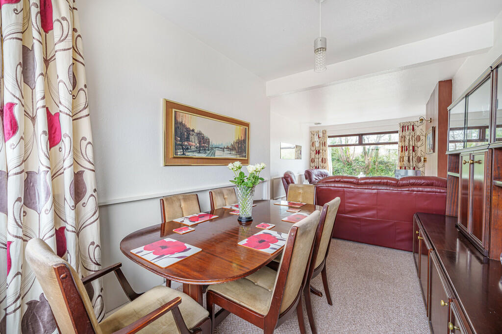 Living / Dining R...