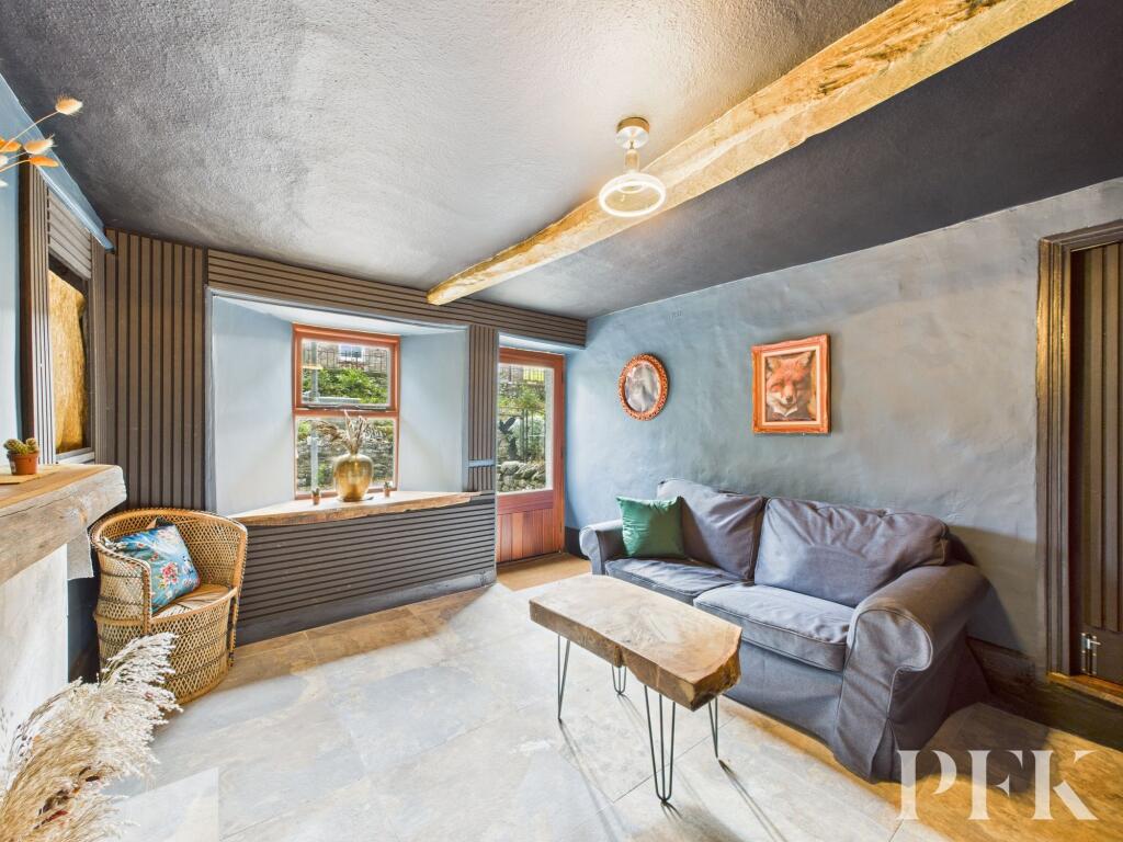 1 Midtown - Living Room