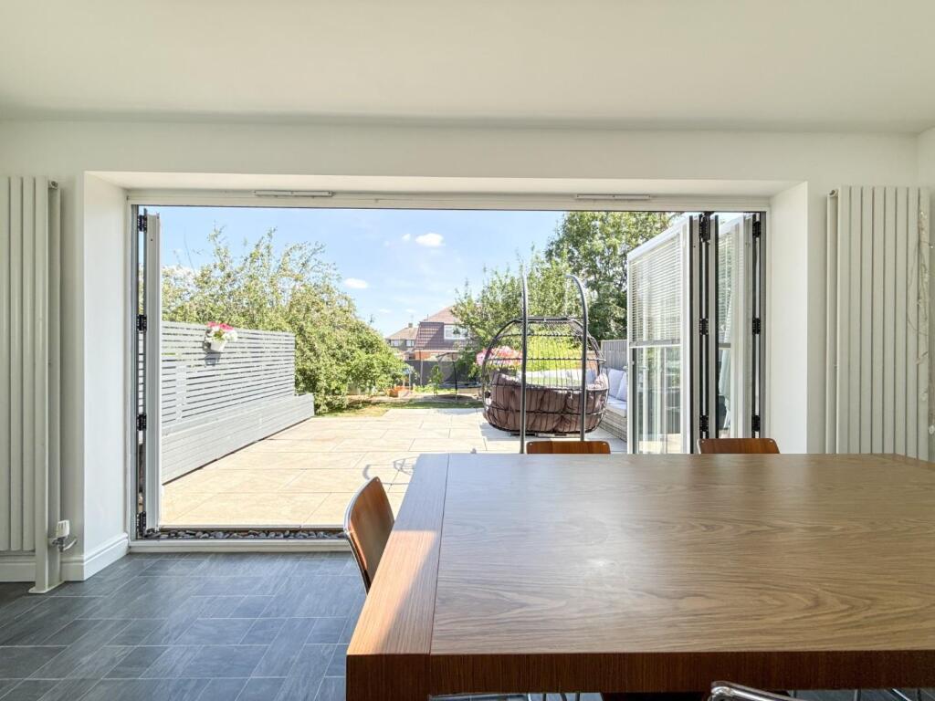 Open Plan kitchen / Dining Room