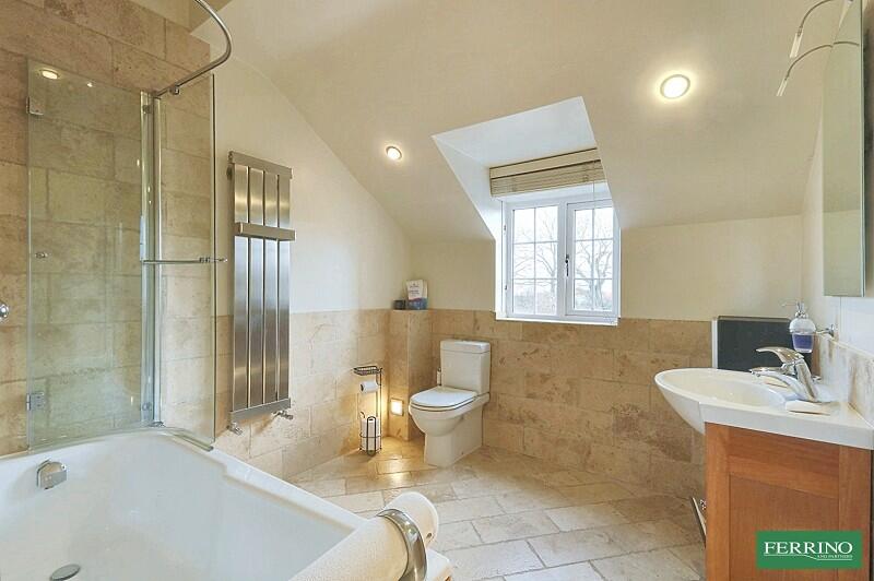 Master En-suite