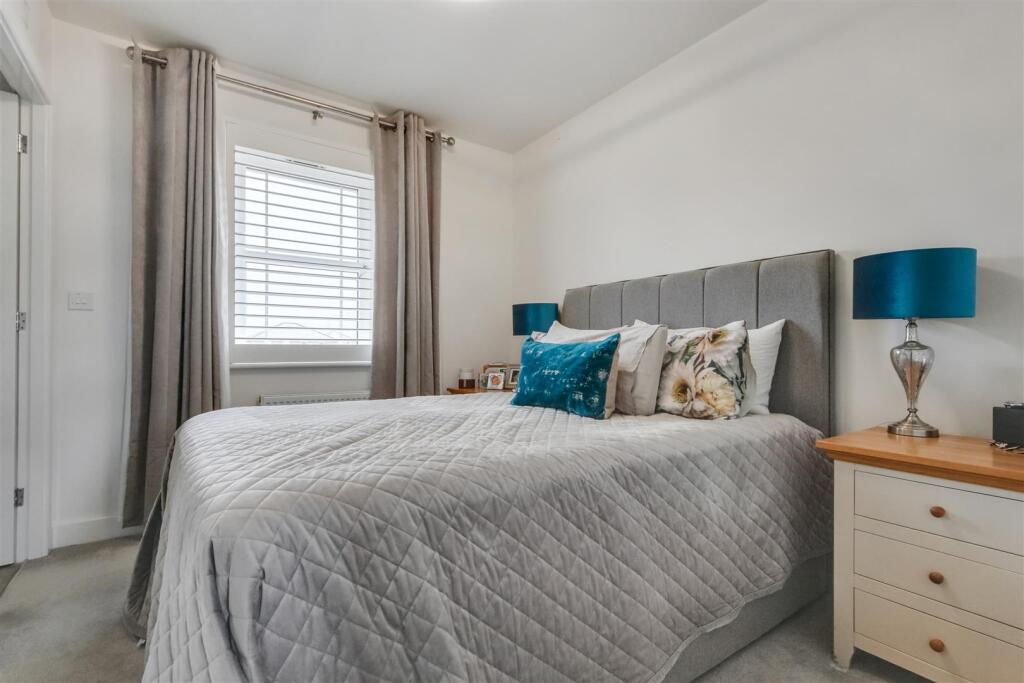 Master Bedroom.jpg