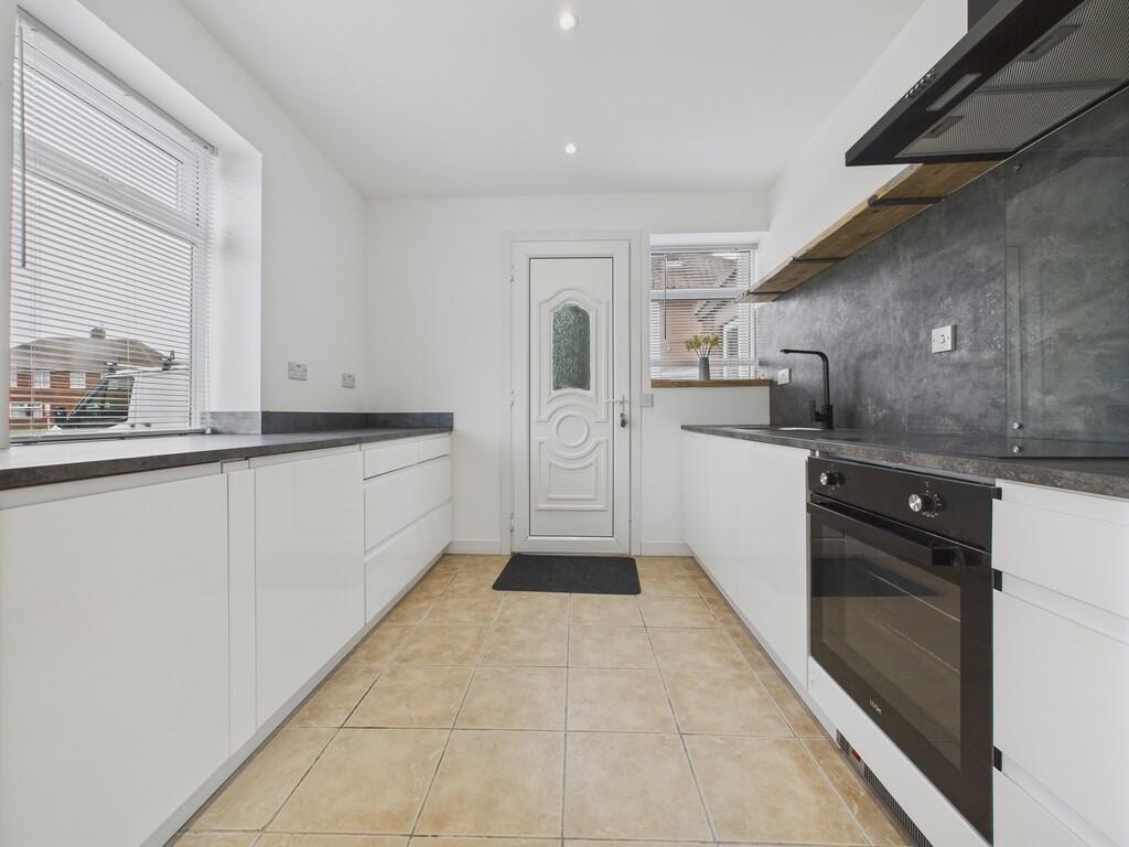 CAM04273G0-PR0137...