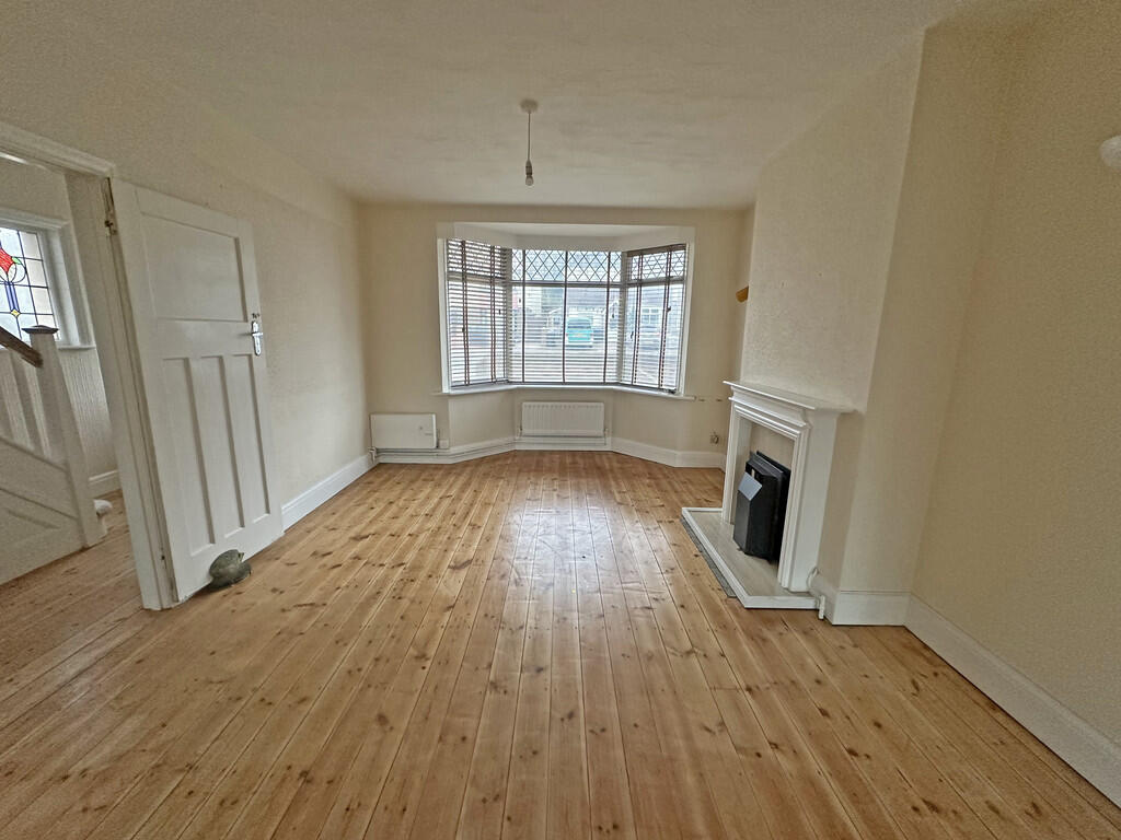 Living room (2)