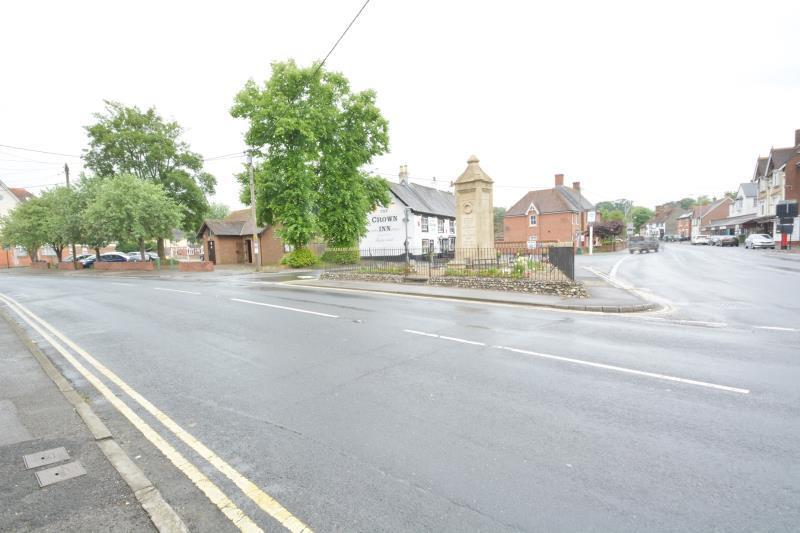 8783e Ludgershall_med.jpg