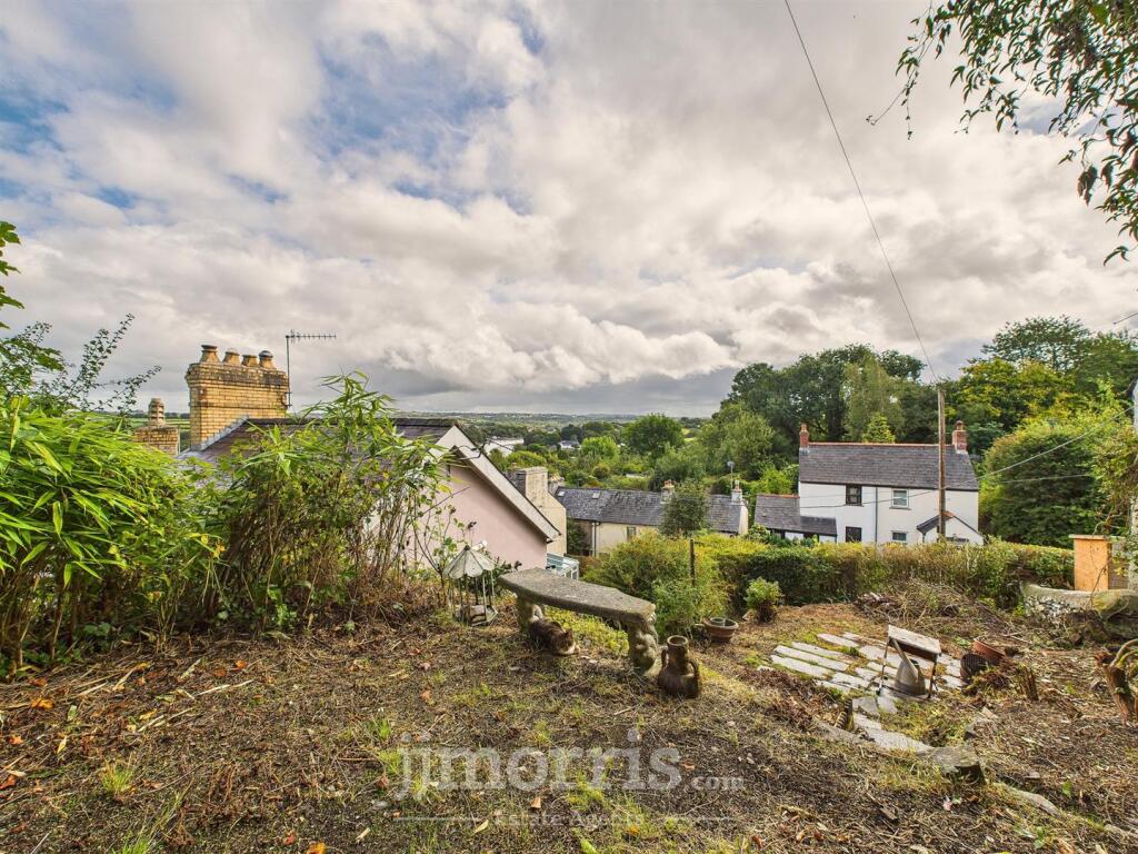 CAM05297G0-PR0093-STILL037.jpg
