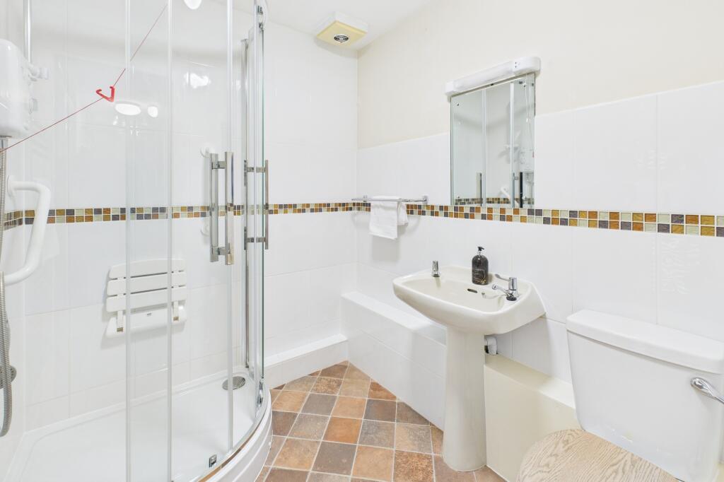 CAM02545G0-PR0536-STILL006