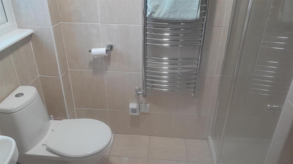 BEDROOM 1 EN-SUITE