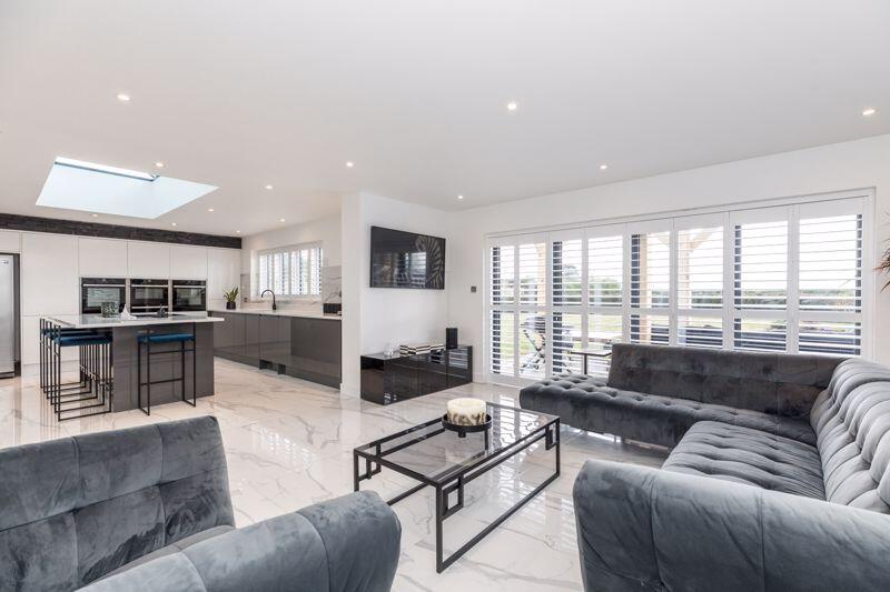 Kitchen Family Room