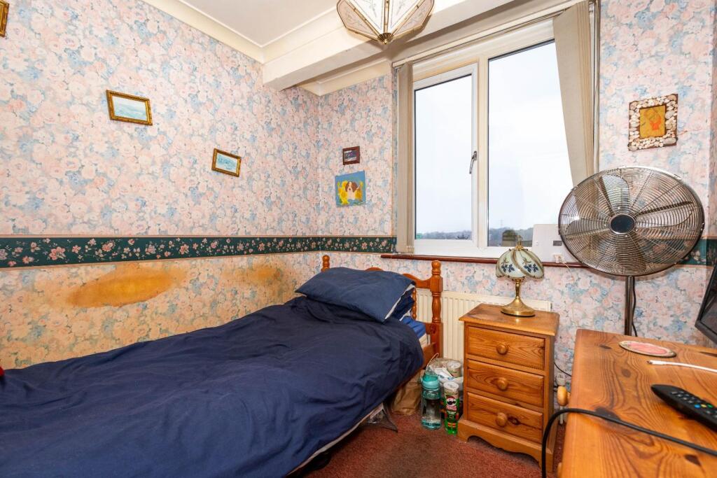 Gorse Close-01.jpg