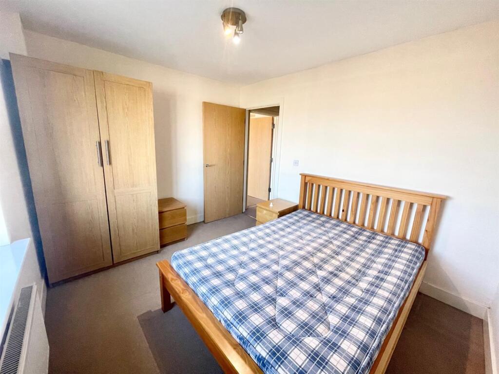 Bedroom.jpg