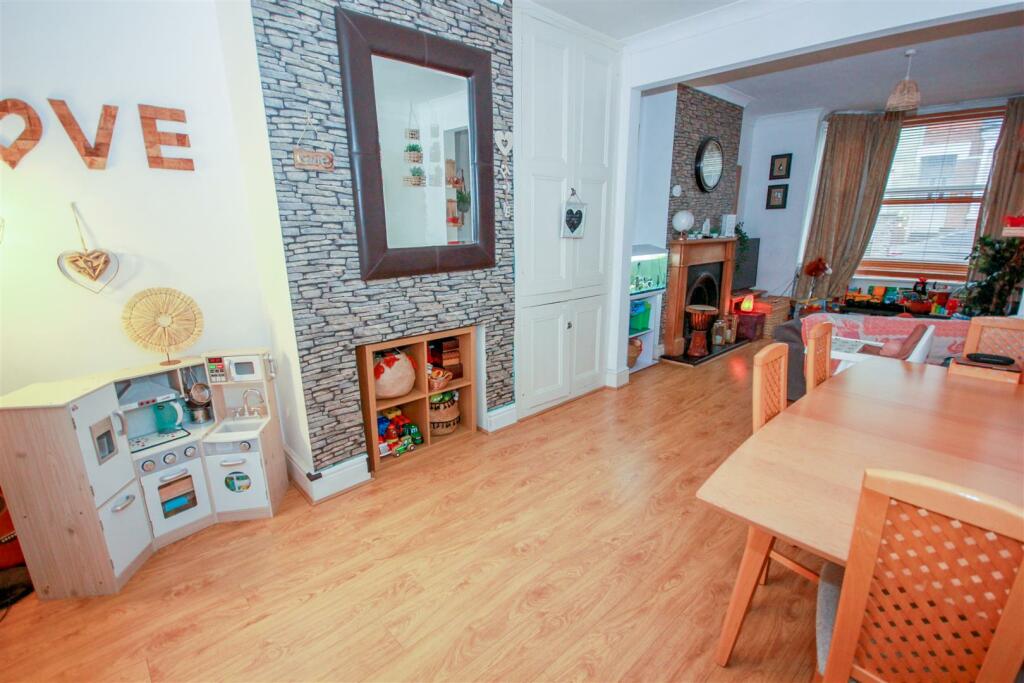 Lounge dining Room.jpg